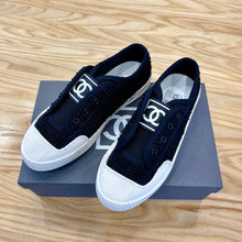 Load image into Gallery viewer, CHANEL FLATS 12
