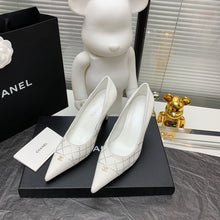 Load image into Gallery viewer, CHANEL HIGH HEELS 7
