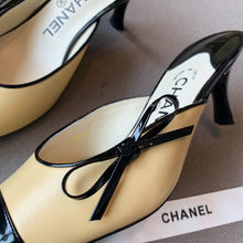 Load image into Gallery viewer, CHANEL HIGH HEELS 20
