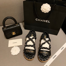 Load image into Gallery viewer, CHANEL SLIPPERS 29
