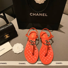 Load image into Gallery viewer, CHANEL SLIPPERS 39
