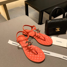 Load image into Gallery viewer, CHANEL SLIPPERS 39
