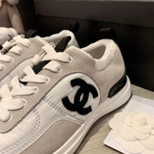 Load image into Gallery viewer, CHANEL SNEAKERS 7
