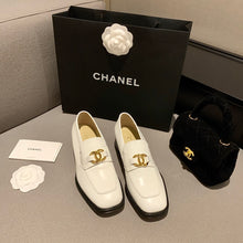 Load image into Gallery viewer, CHANEL FLATS 13
