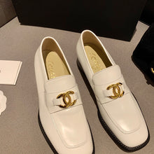 Load image into Gallery viewer, CHANEL FLATS 13
