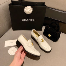 Load image into Gallery viewer, CHANEL FLATS 13
