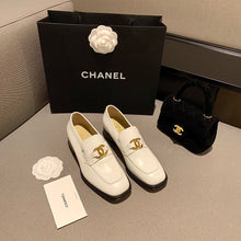 Load image into Gallery viewer, CHANEL FLATS 13
