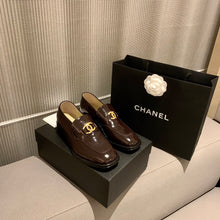 Load image into Gallery viewer, CHANEL FLATS 14
