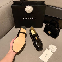 Load image into Gallery viewer, CHANEL FLATS 15

