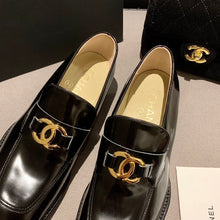 Load image into Gallery viewer, CHANEL FLATS 15
