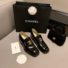 Load image into Gallery viewer, CHANEL FLATS 15
