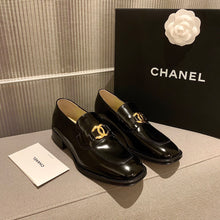 Load image into Gallery viewer, CHANEL FLATS 15
