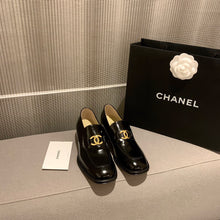 Load image into Gallery viewer, CHANEL FLATS 15
