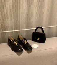 Load image into Gallery viewer, CHANEL FLATS 15
