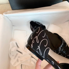 Load image into Gallery viewer, CHANEL FLATS 16
