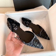 Load image into Gallery viewer, CHANEL FLATS 16
