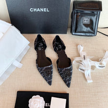 Load image into Gallery viewer, CHANEL FLATS 16
