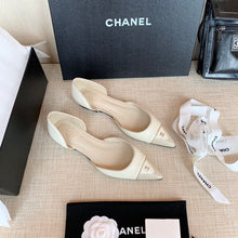 Load image into Gallery viewer, CHANEL FLATS 17
