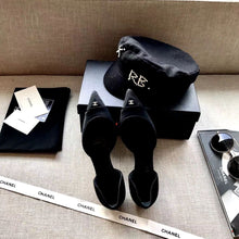 Load image into Gallery viewer, CHANEL FLATS 18
