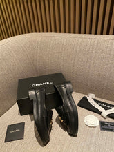 Load image into Gallery viewer, CHANEL FLATS 21
