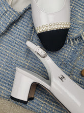 Load image into Gallery viewer, CHANEL FLATS 24
