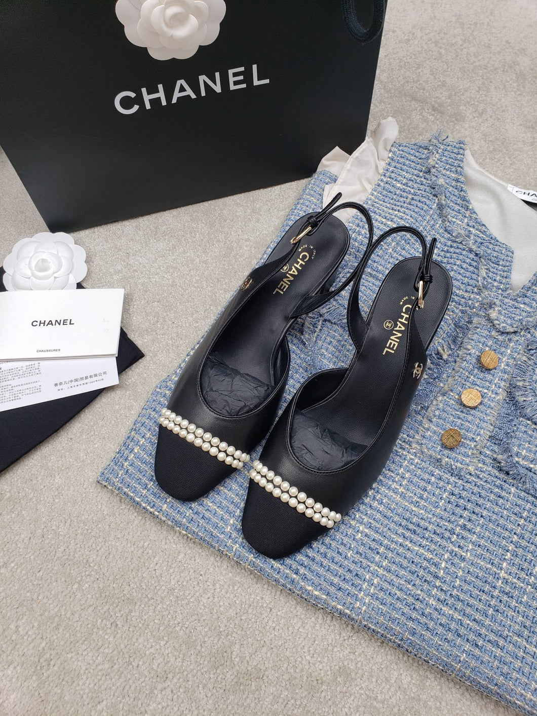 CHANEL FLATS 27