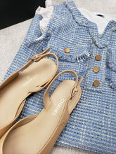 Load image into Gallery viewer, CHANEL FLATS 28
