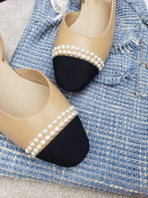 Load image into Gallery viewer, CHANEL FLATS 28
