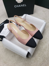 Load image into Gallery viewer, CHANEL FLATS 31
