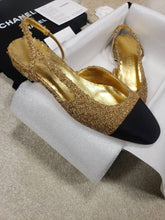 Load image into Gallery viewer, CHANEL FLATS 33
