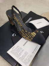 Load image into Gallery viewer, CHANEL FLATS 34
