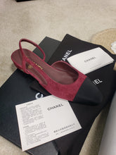 Load image into Gallery viewer, CHANEL FLATS 37
