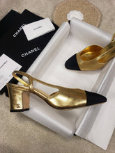 Load image into Gallery viewer, CHANEL FLATS 42
