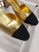 Load image into Gallery viewer, CHANEL FLATS 42
