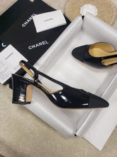 Load image into Gallery viewer, CHANEL FLAT 43
