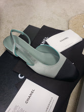 Load image into Gallery viewer, CHANEL FLAT 44
