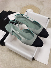 Load image into Gallery viewer, CHANEL FLAT 44
