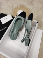 Load image into Gallery viewer, CHANEL FLAT 44
