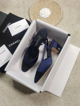 Load image into Gallery viewer, CHANEL FLATS 45
