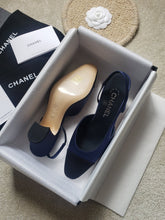 Load image into Gallery viewer, CHANEL FLATS 45
