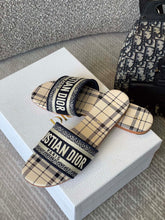 Load image into Gallery viewer, DIOR SLIPPERS 5
