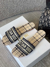 Load image into Gallery viewer, DIOR SLIPPERS 5
