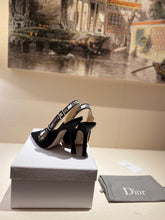Load image into Gallery viewer, DIOR HIGH HEELS 7
