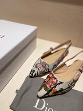Load image into Gallery viewer, DIOR FLATS 4
