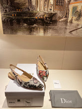 Load image into Gallery viewer, DIOR FLATS 4
