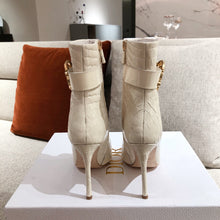 Load image into Gallery viewer, DIOR BOOTS 10
