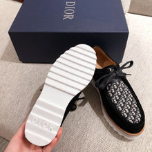 Load image into Gallery viewer, DIOR FLATS 18
