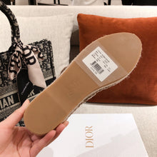 Load image into Gallery viewer, DIOR FLATS 20
