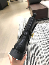 Load image into Gallery viewer, DIOR BOOTS 15
