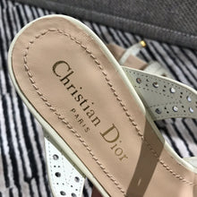 Load image into Gallery viewer, DIOR FLATS 25
